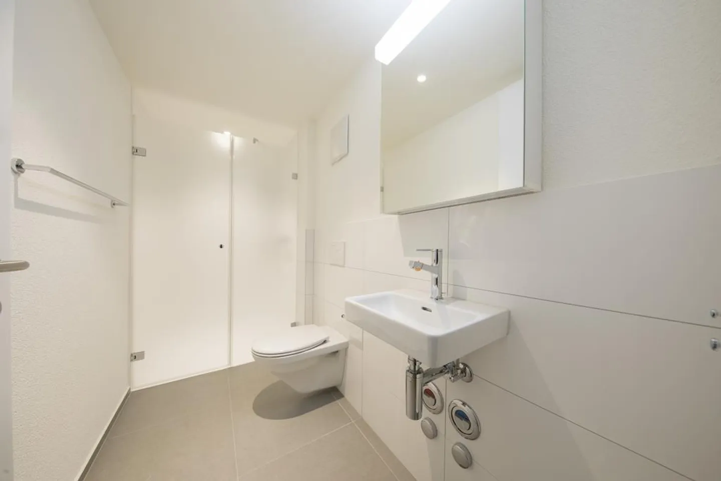 Top modern apartment in the heart of the city! - Photo 6 of 12