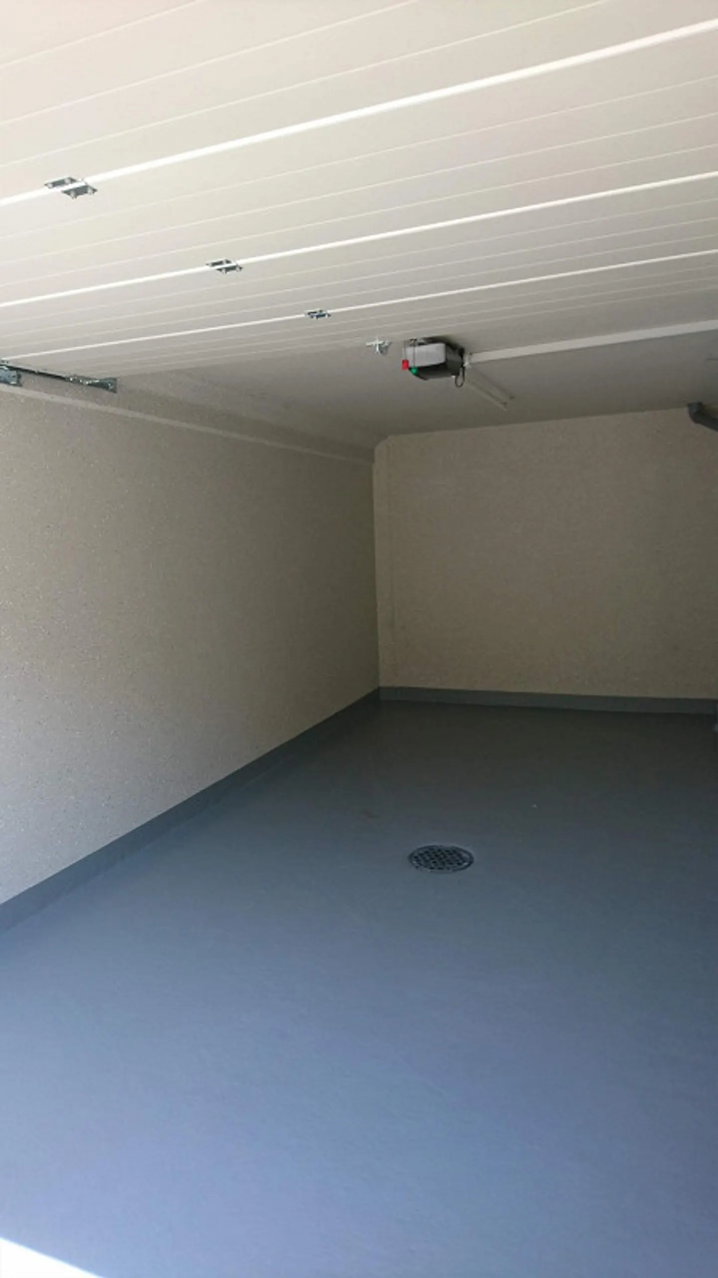 Garagenbox zur Ganzjahresmiete - Foto 3 von 3