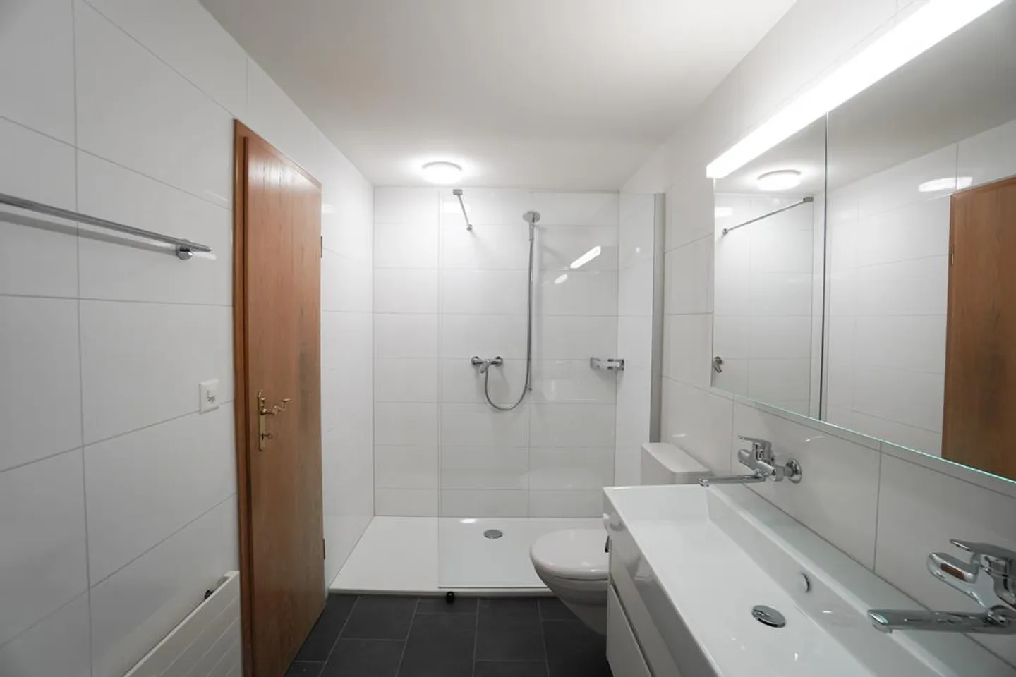 Spacious 6.5-room maisonette apartment in Speicher - Photo 3 of 11