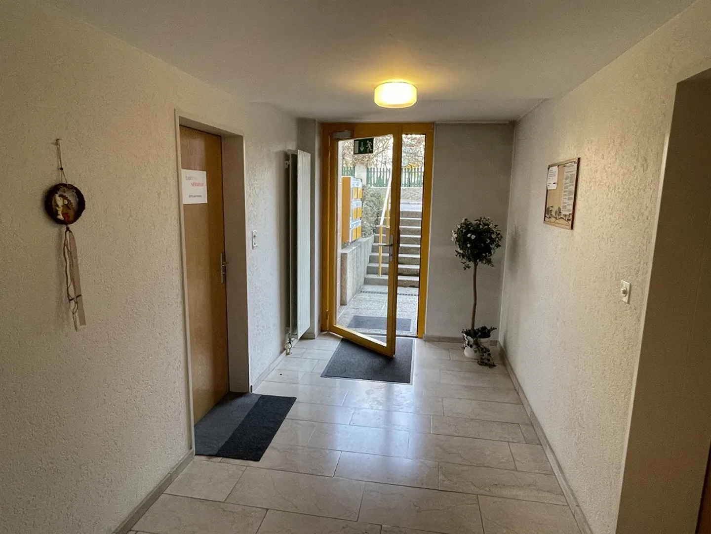 Appartamento attico di 4 1/2 stanze con posto auto - Reinach/BL - Foto 4 di 11