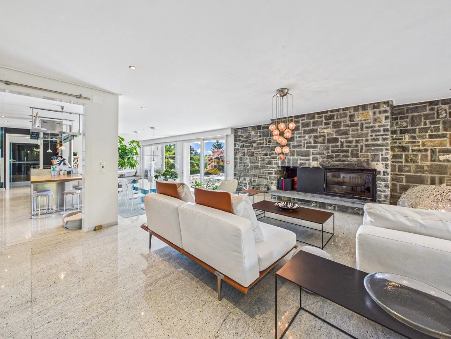 Luxury property with landscaped garden, pool and panoramic view of Lake Geneva - Photo 4 of 12