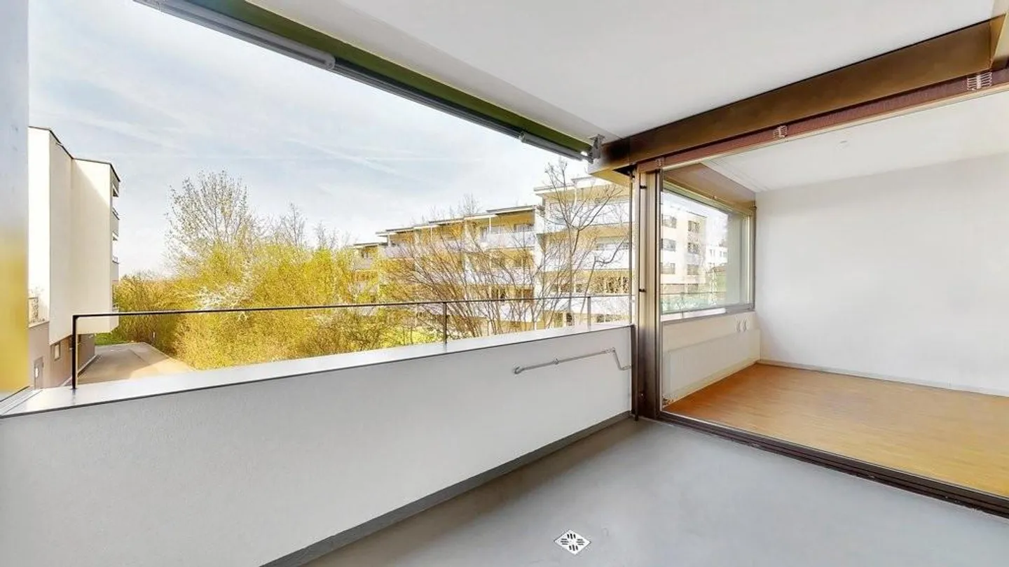 Stylish Apartment by the River - Photo 10 of 11