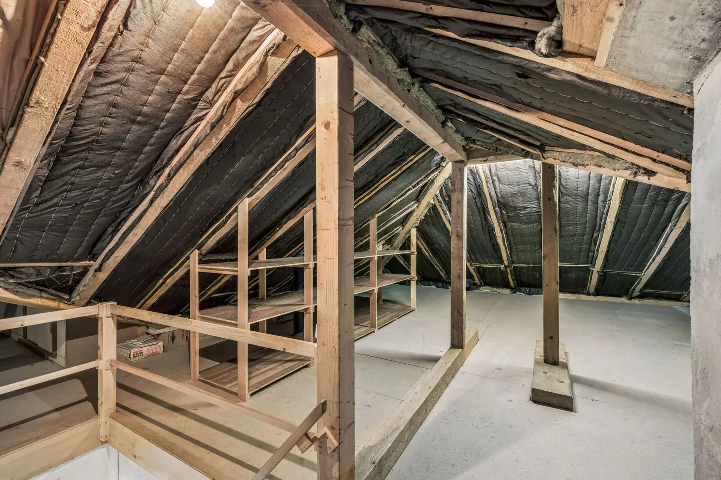 Detached single-family house on spacious plot with development potential - Photo 12 of 12