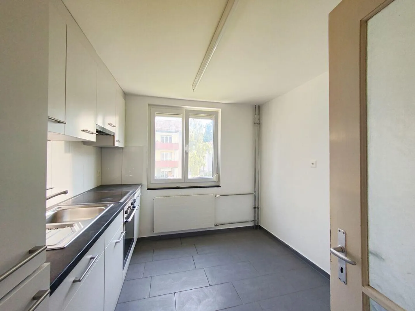 Appartamento affascinante e ristrutturato in posizione centrale - Foto 3 di 11