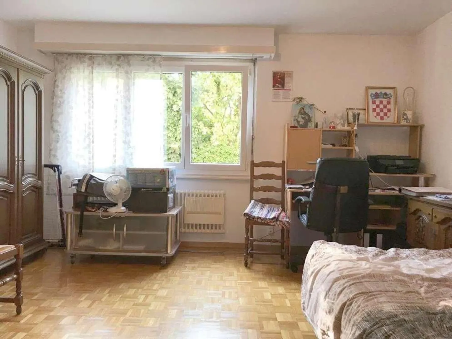 Proche de la gare et des commodités - Photo 2 sur 3