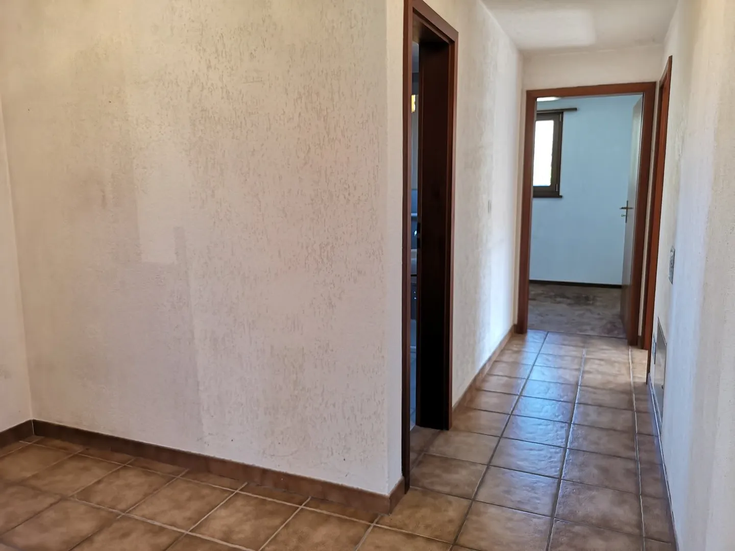 Riduzione di prezzo: casa 5.5 locali, ca. 120m2, terreno 802m2, con garage, posti auto, terrazza - Foto 14 di 41
