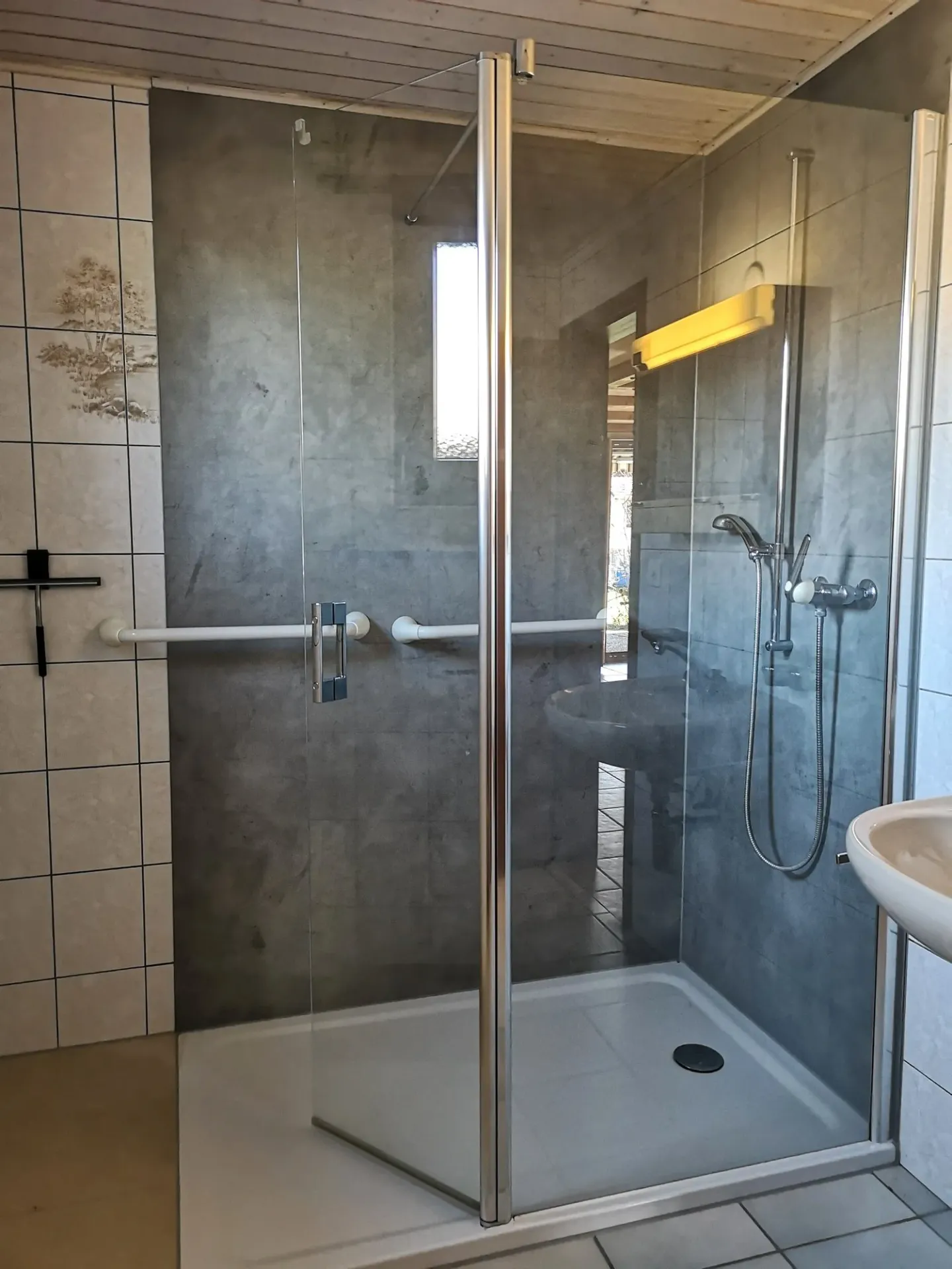 Riduzione di prezzo: casa 5.5 locali, ca. 120m2, terreno 802m2, con garage, posti auto, terrazza - Foto 19 di 41