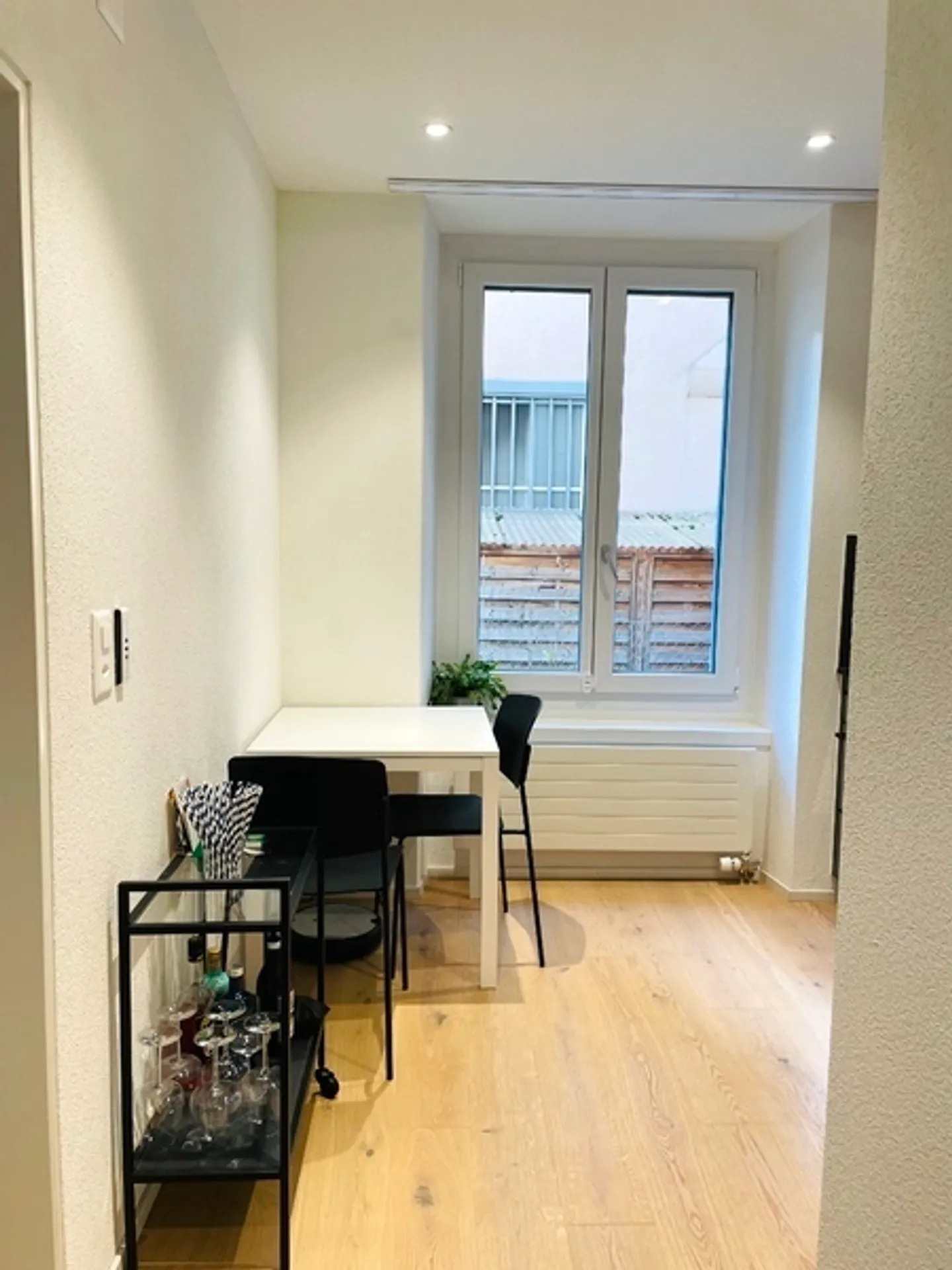 1½ ROOM APARTMENT IN ZURICH - DISTRICT 3, FURNISHED, TEMPORARY - Photo 2 of 8
