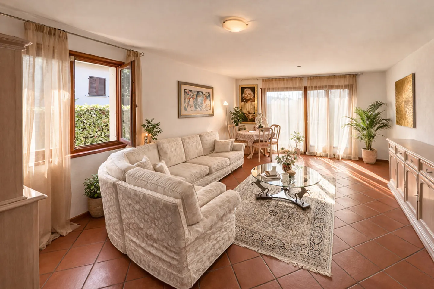 Charmantes Haus mit Garten - Foto 1 von 12