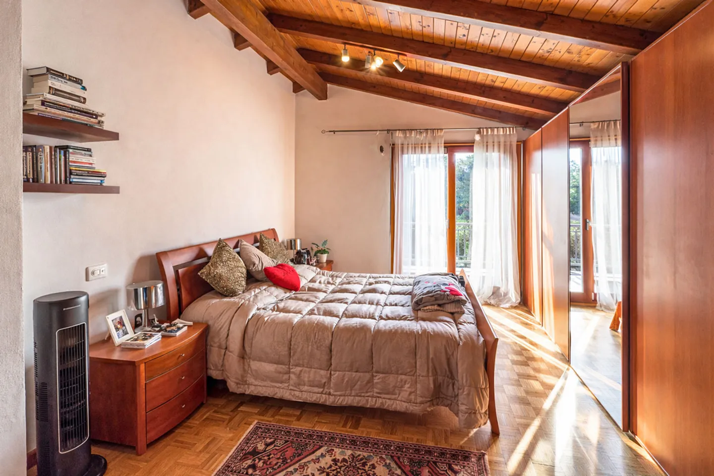 Charmantes Haus mit Garten - Foto 2 von 12