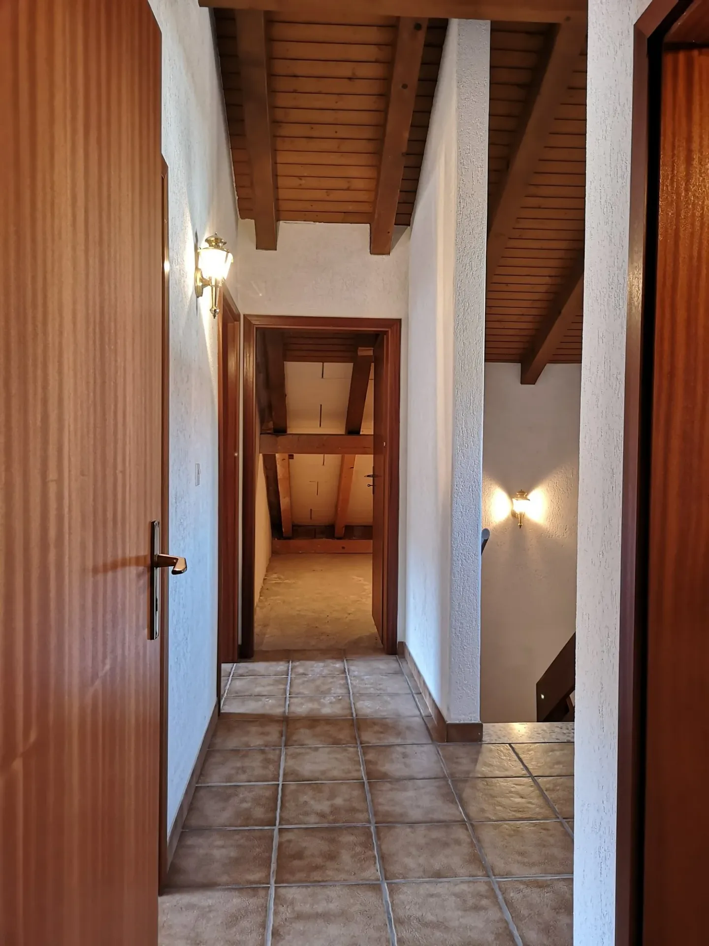 Riduzione di prezzo: casa 5.5 locali, ca. 120m2, terreno 802m2, con garage, posti auto, terrazza - Foto 30 di 41