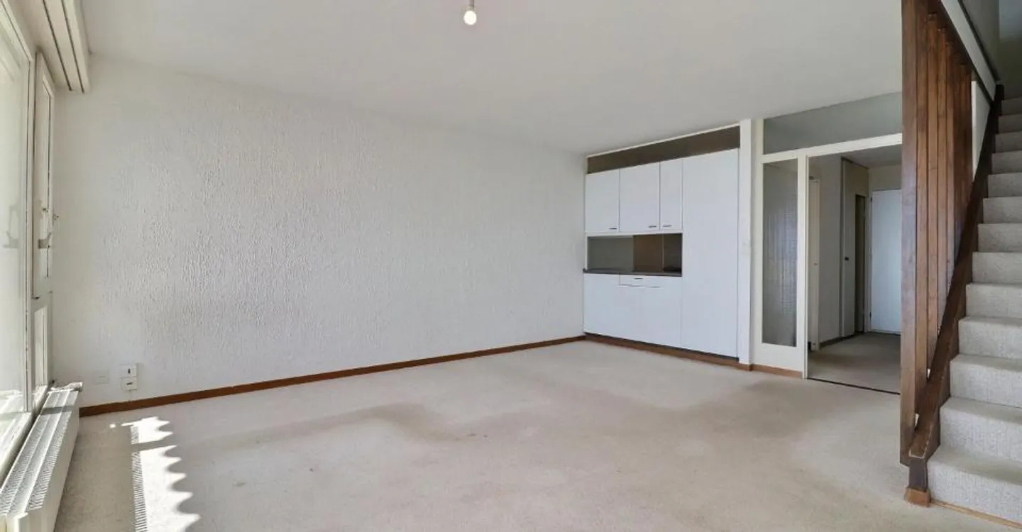 Duplex di 3,5 locali + ufficio con grande potenziale e vista mozzafiato - Foto 4 di 12