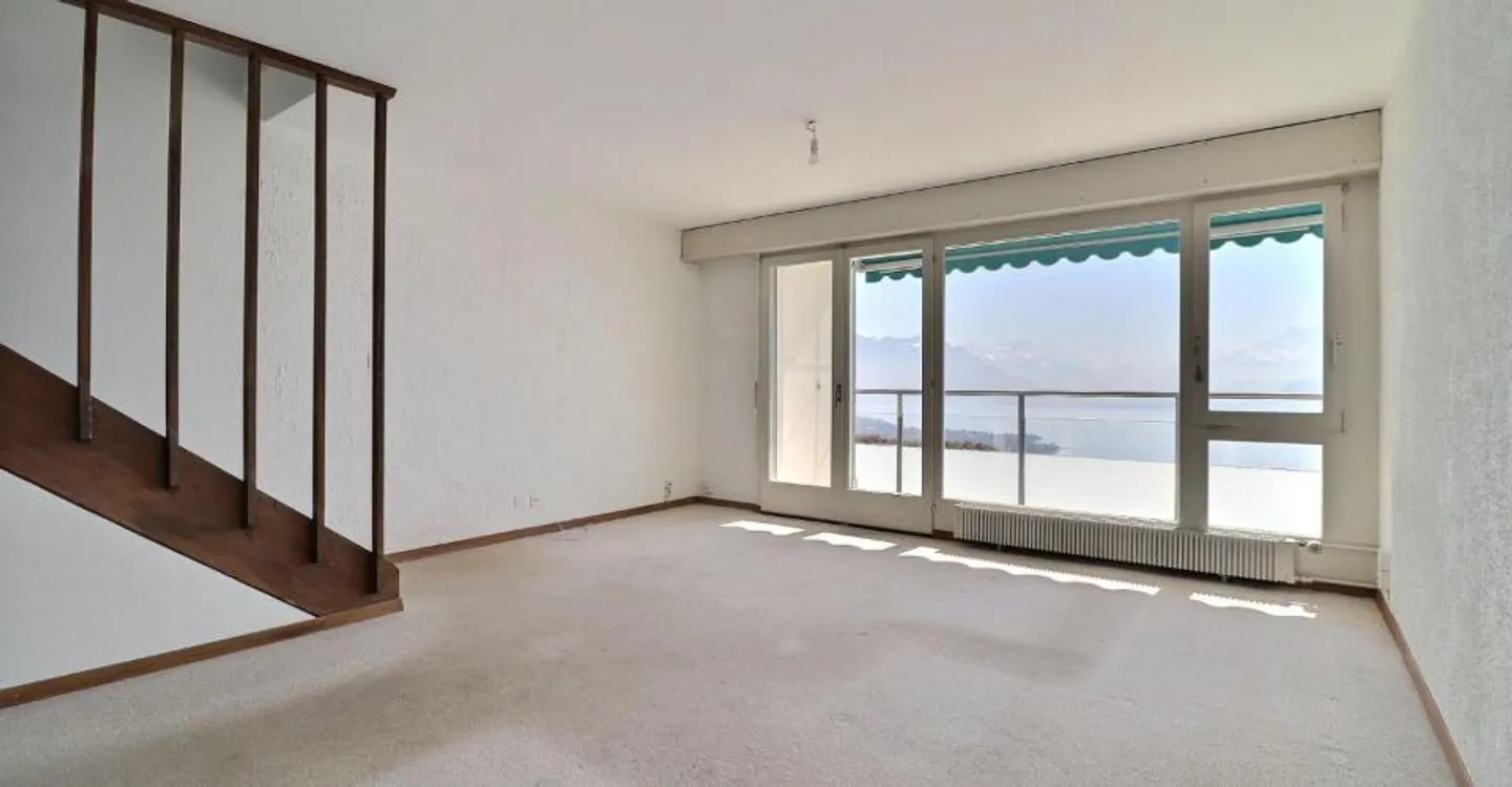 Duplex di 3,5 locali + ufficio con grande potenziale e vista mozzafiato - Foto 7 di 12