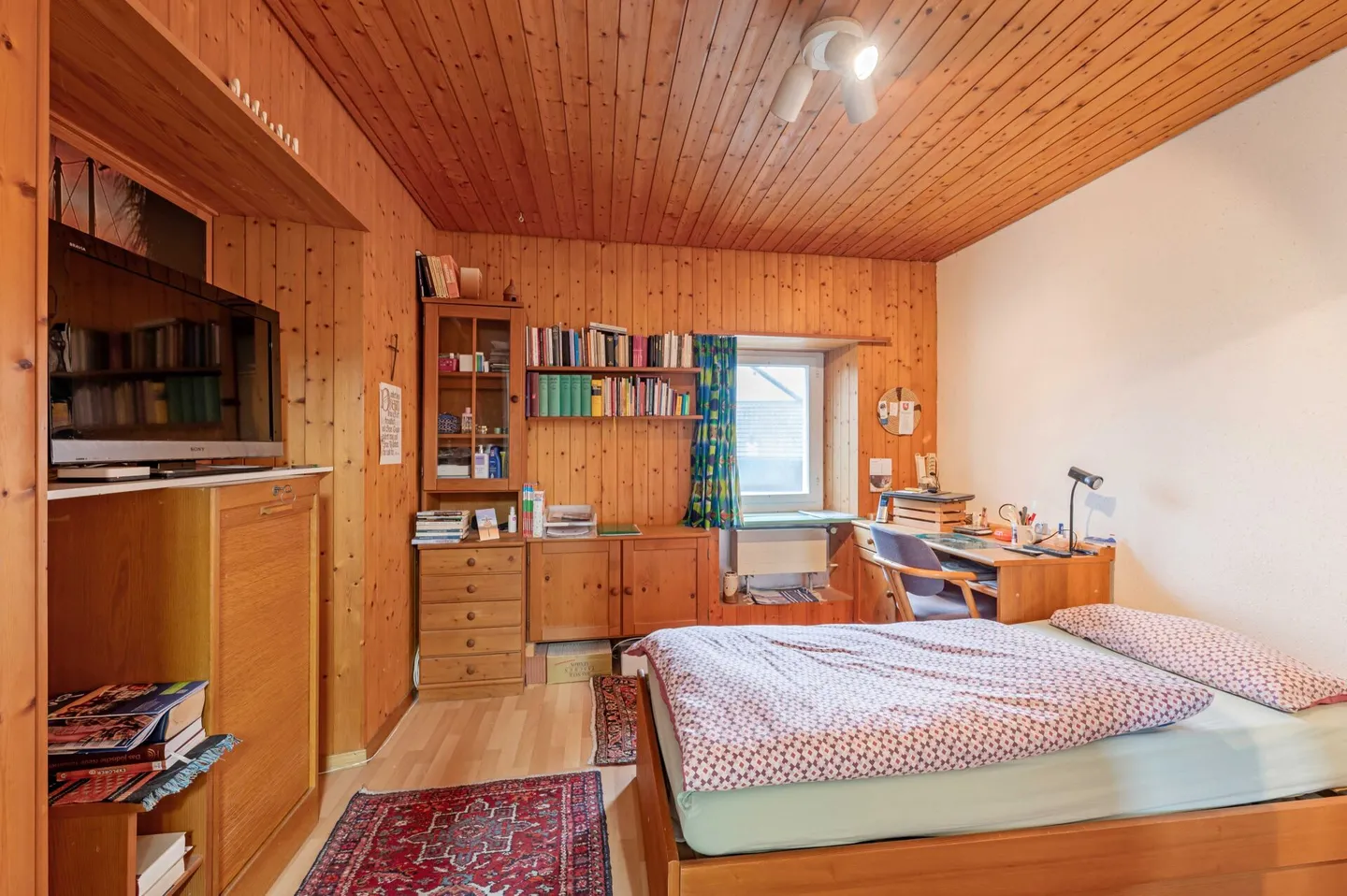 Maison résidentielle avec deux appartements de 2,5 pièces et potentiel de développement dans le centre du village calme de Remigen - Photo 13 sur 26