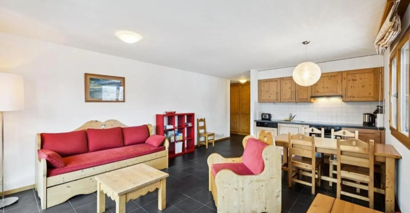 Charming Apartment in Val-d'Illiez - Photo 3 of 12