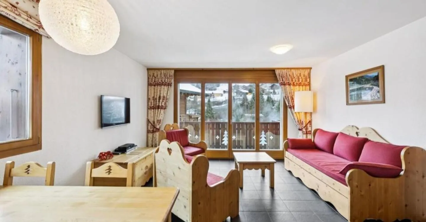 Charming Apartment in Val-d'Illiez - Photo 4 of 12