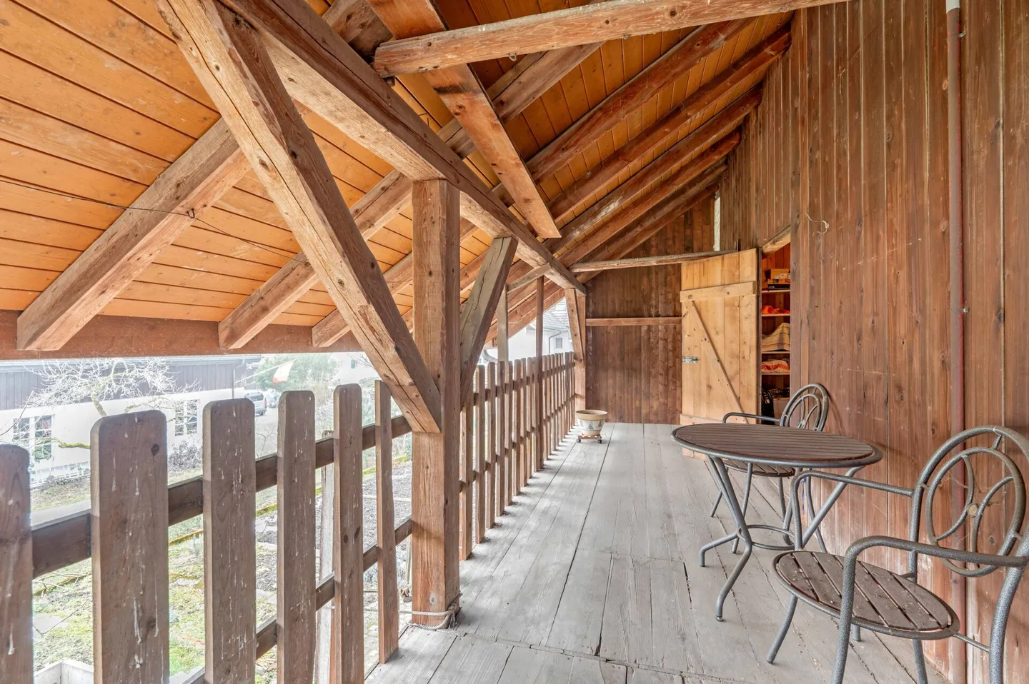 Maison résidentielle avec deux appartements de 2,5 pièces et potentiel de développement dans le centre du village calme de Remigen - Photo 16 sur 26