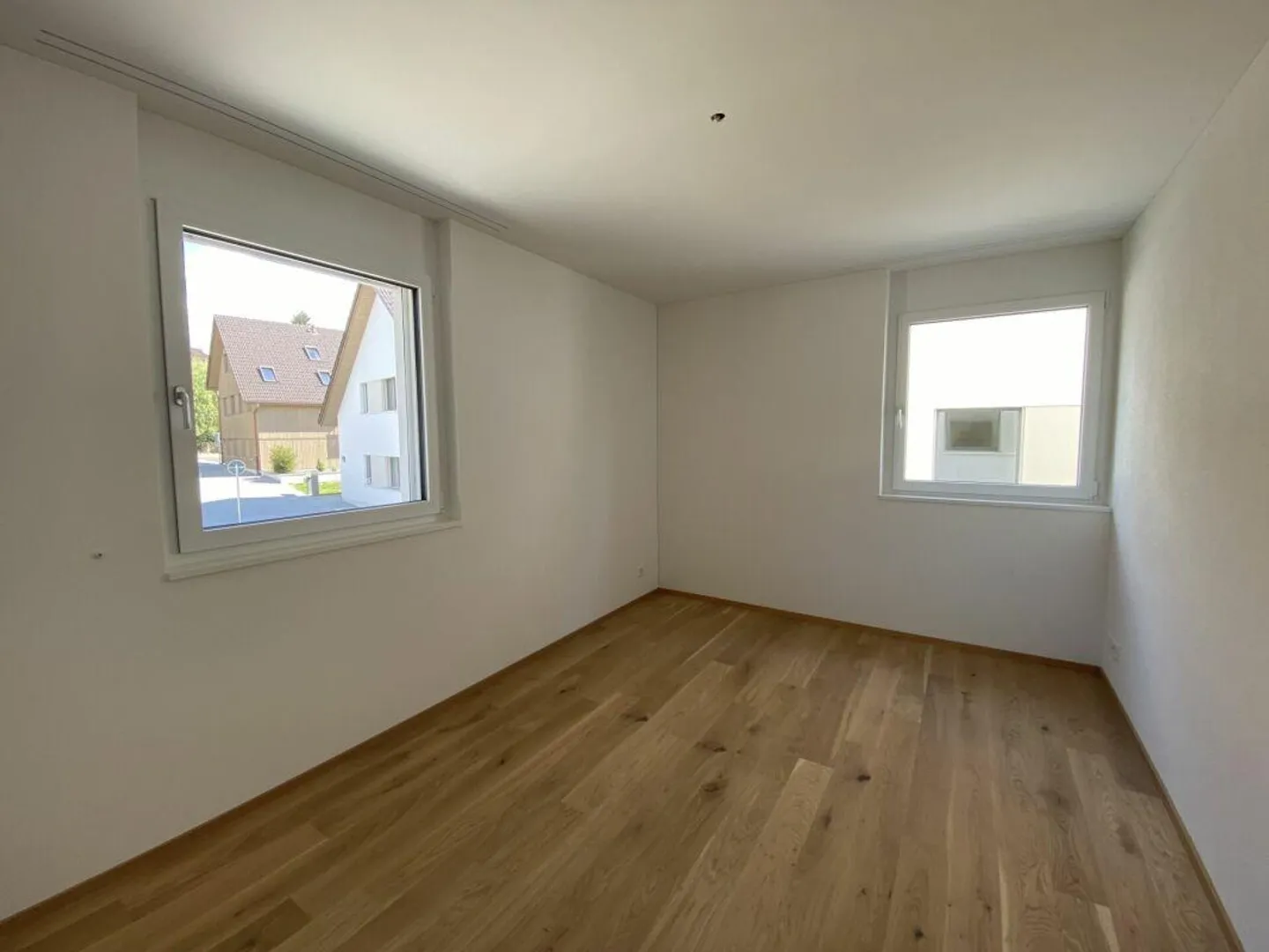 Maison double de 6 1/2 pièces avec surface de terrain utilisable - Photo 7 sur 17