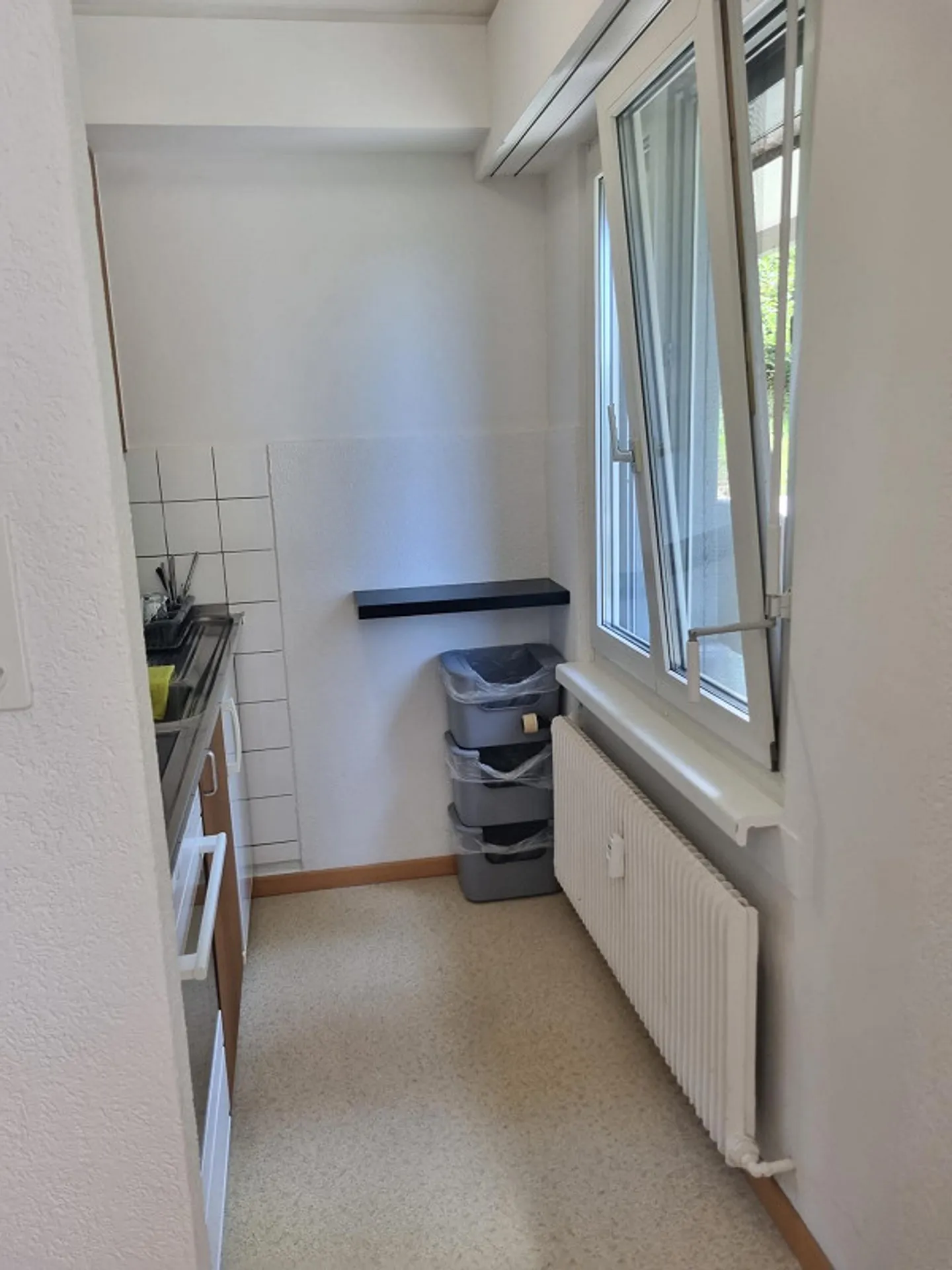 Studio apartment in the basement with parking in St. Gallen - Photo 2 of 12