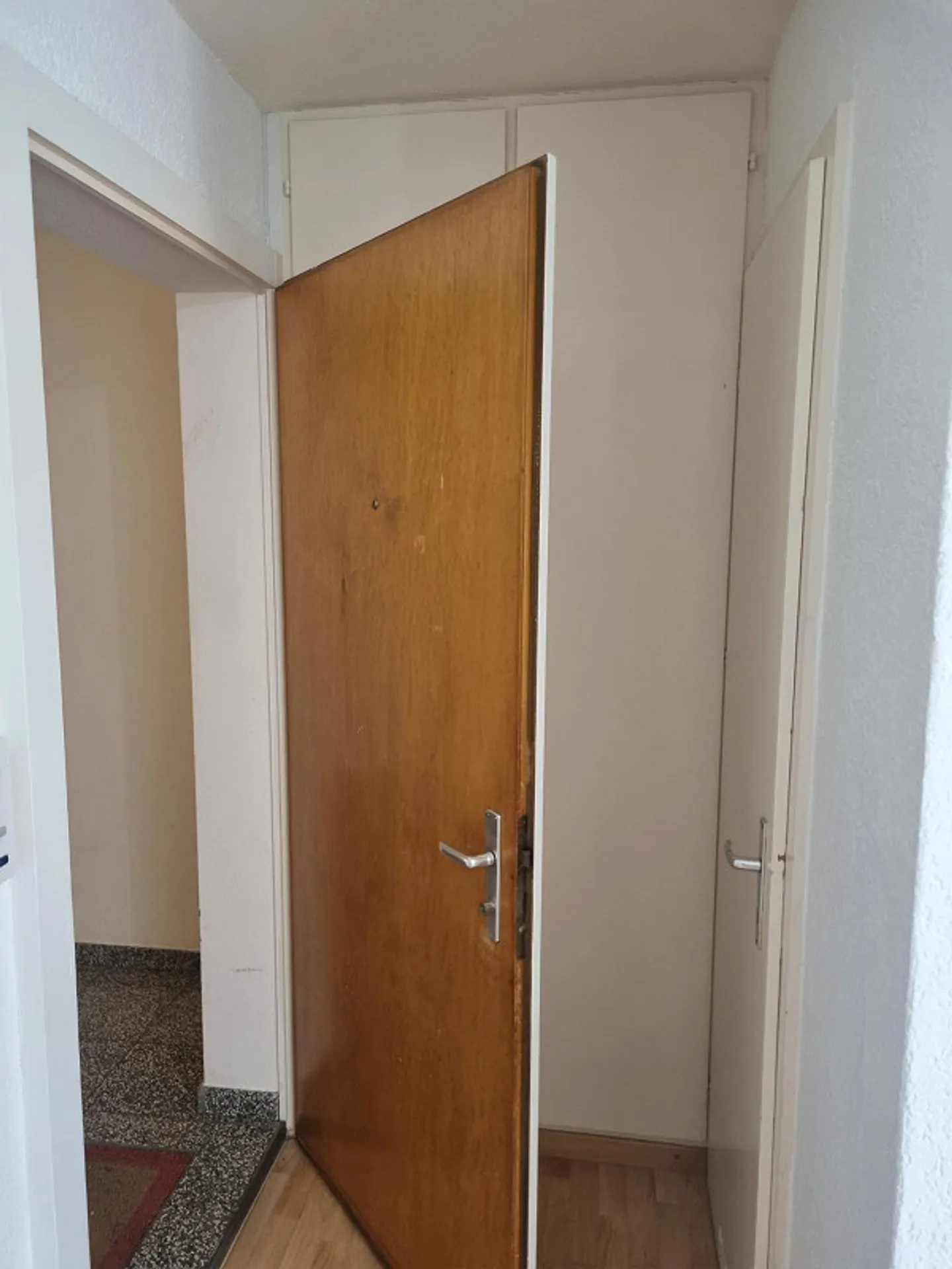 Studio apartment in the basement with parking in St. Gallen - Photo 4 of 12