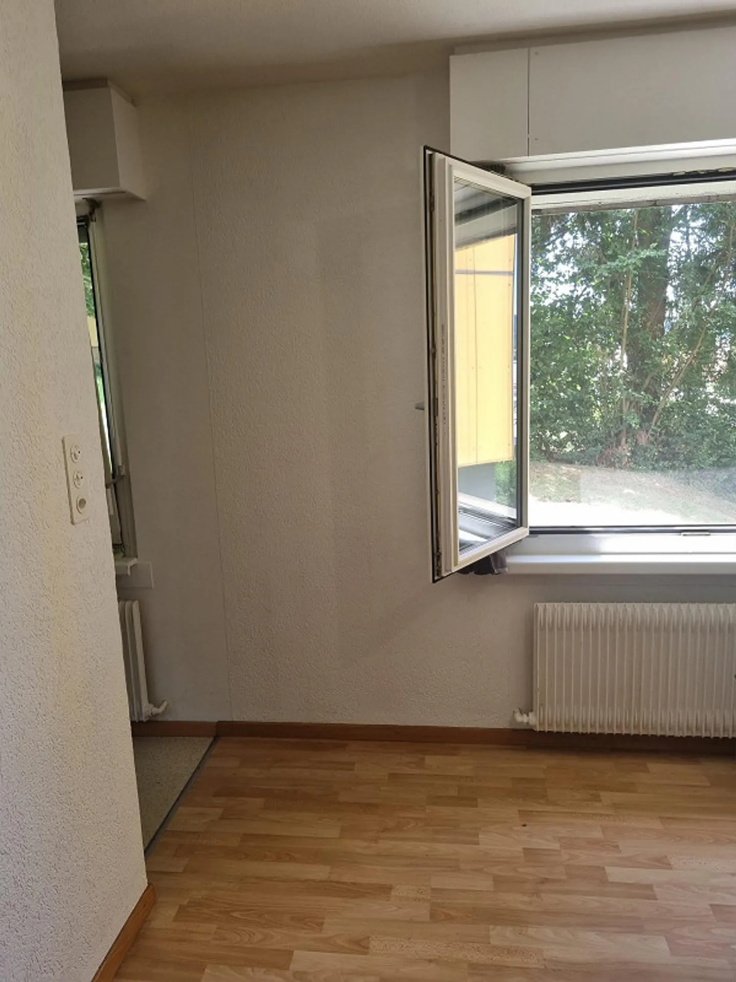 Studio apartment in the basement with parking in St. Gallen - Photo 11 of 12