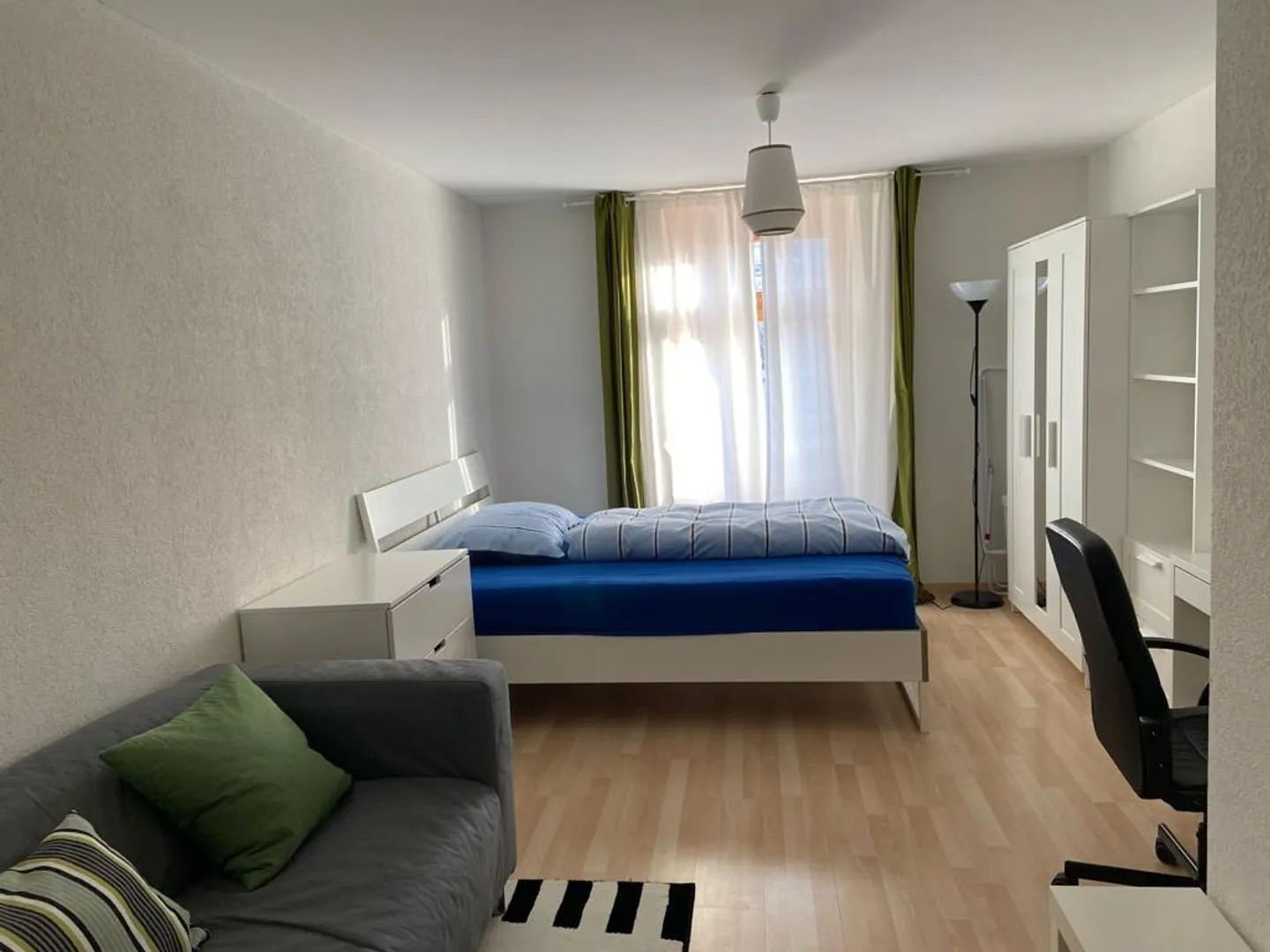 piccolo appartamento di 1,5 stanze vicino alla stazione - Foto 1 di 9