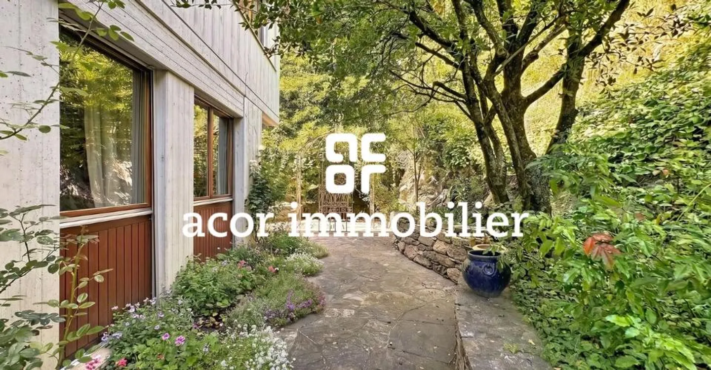 Appartamento spazioso con giardino - Foto 3 di 7