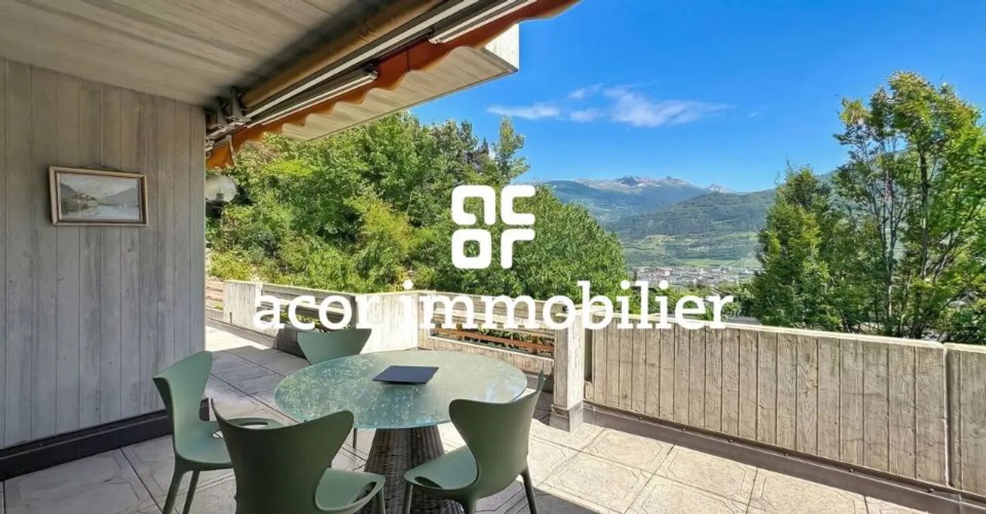Appartamento spazioso con giardino - Foto 1 di 7