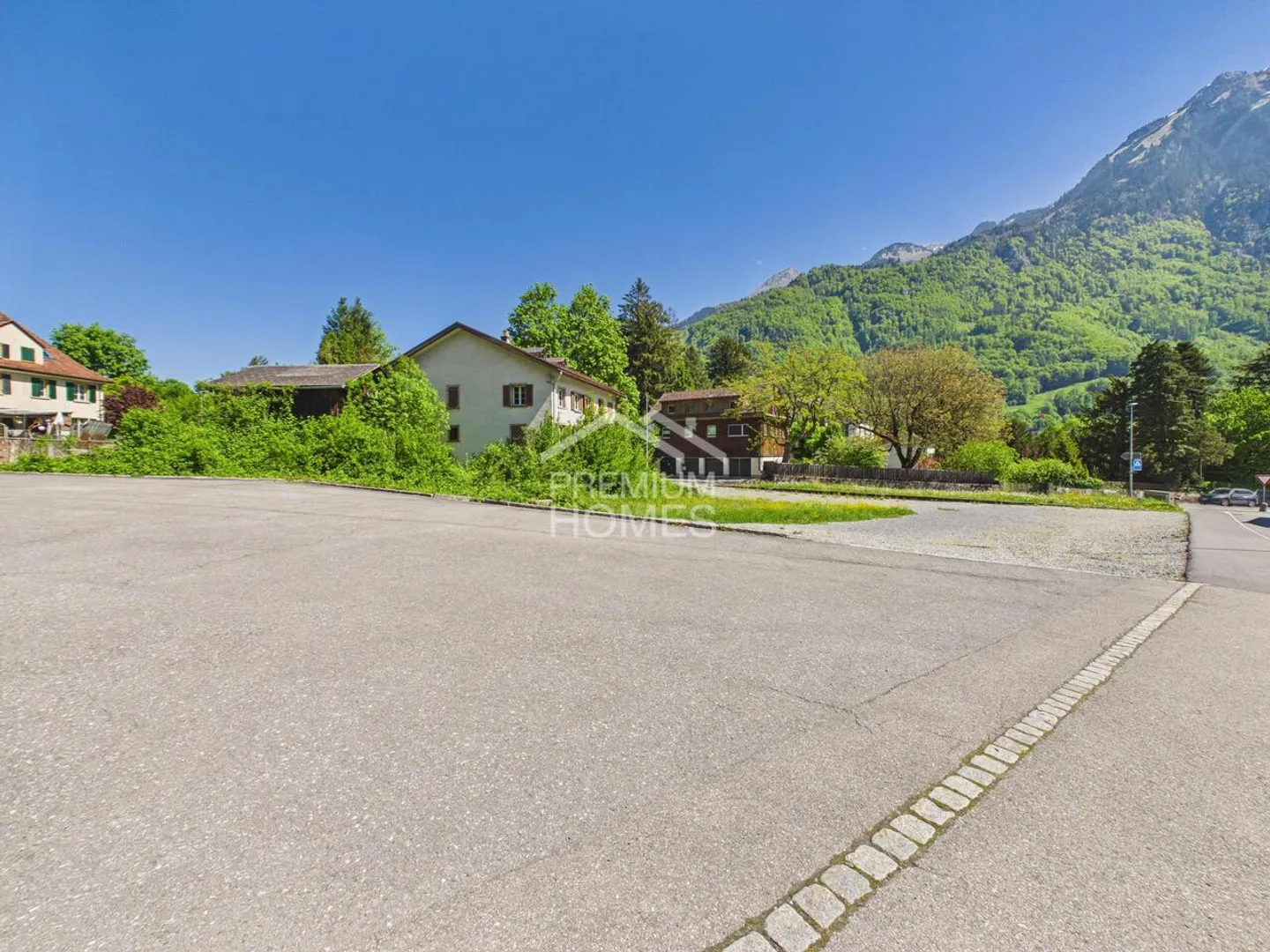 Prime Development Land in Glarus - Photo 2 of 4