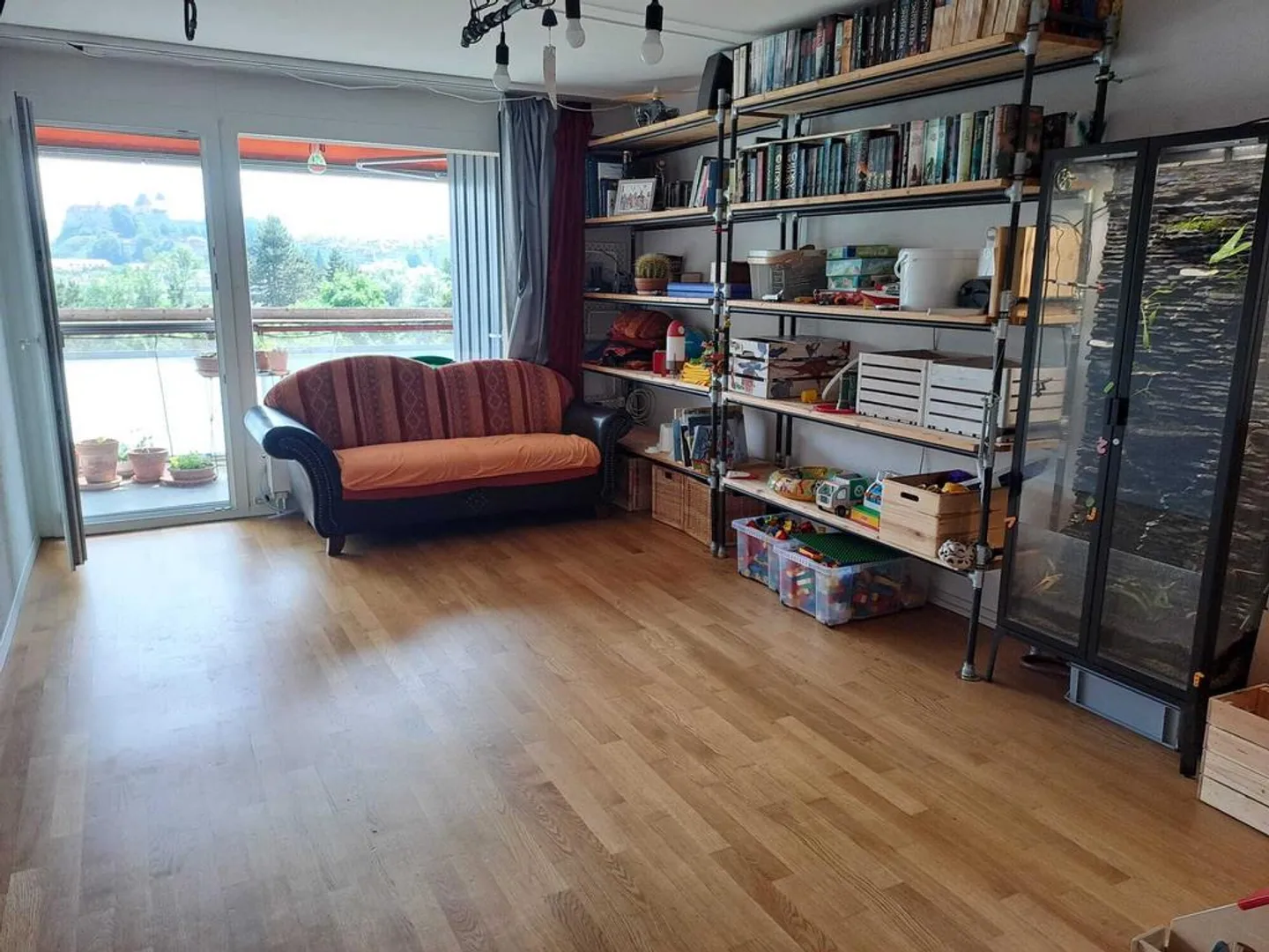 Appartamento attico con vista in affitto! - Foto 3 di 8