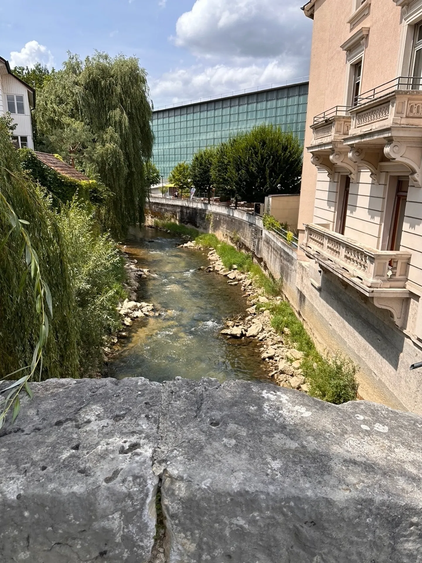 Propriété polyvalente au bord de l'eau - Photo 1 sur 1