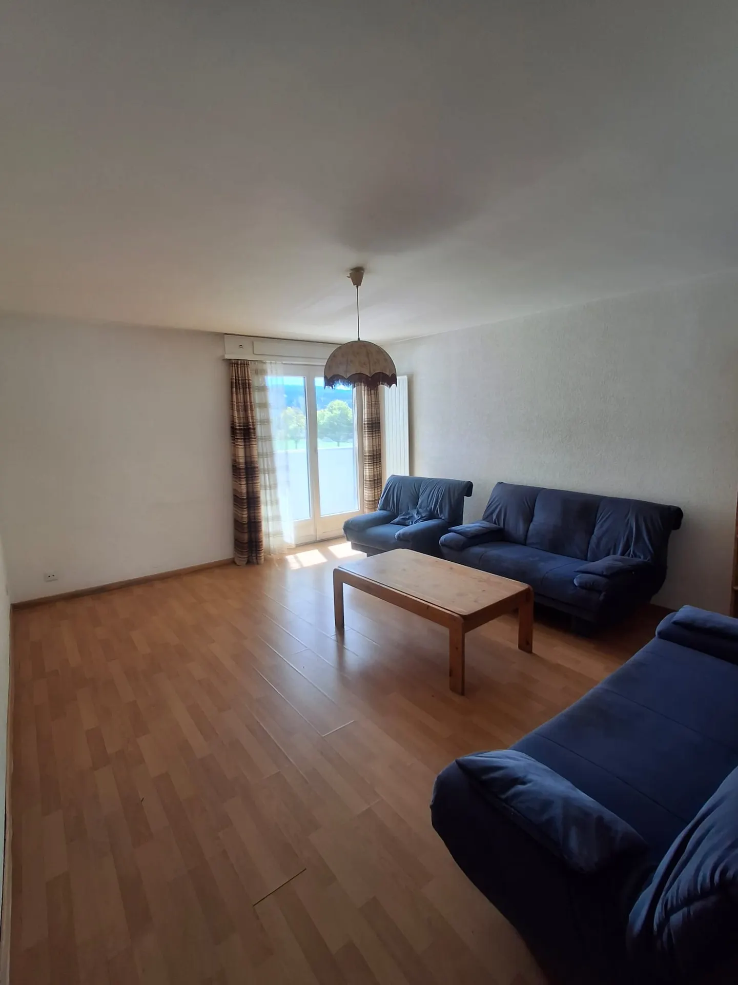 Renovated 3.5 Room Apartment - Photo 2 of 7