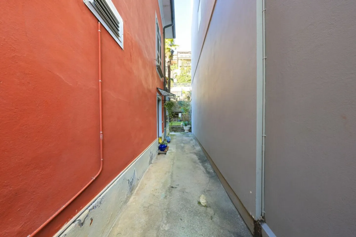 BRISSAGO - Charmante maison avec espace commercial et appartement - Photo 22 sur 24