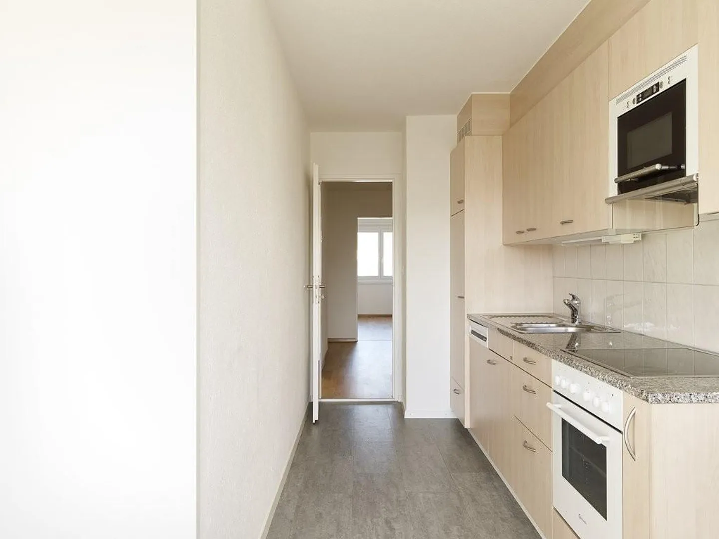 Helle 4.5-Zimmer-Wohnung - Foto 3 von 9