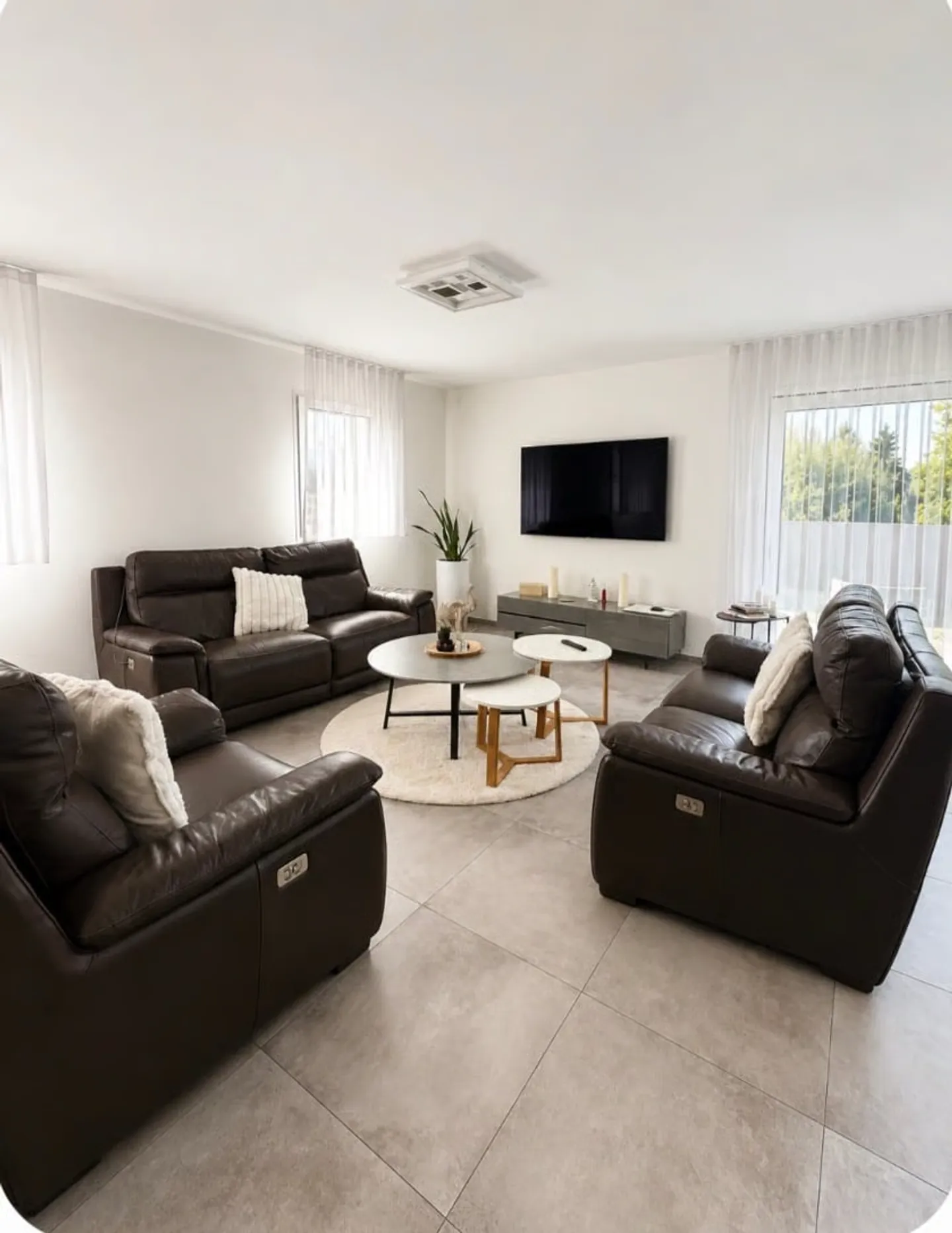 Marly – Magnifique Villa avec 6.5 Chambres et Studio Indépendant - Photo 5 sur 13