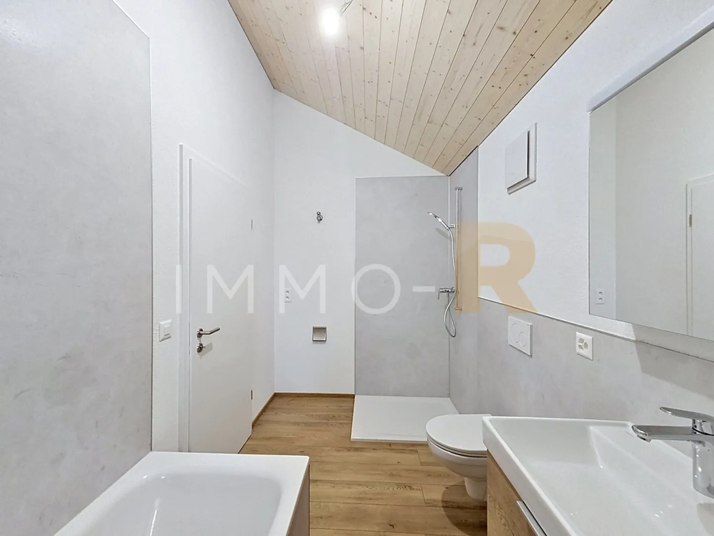 Renovated Chalet in Peaceful Location - Photo 6 of 9