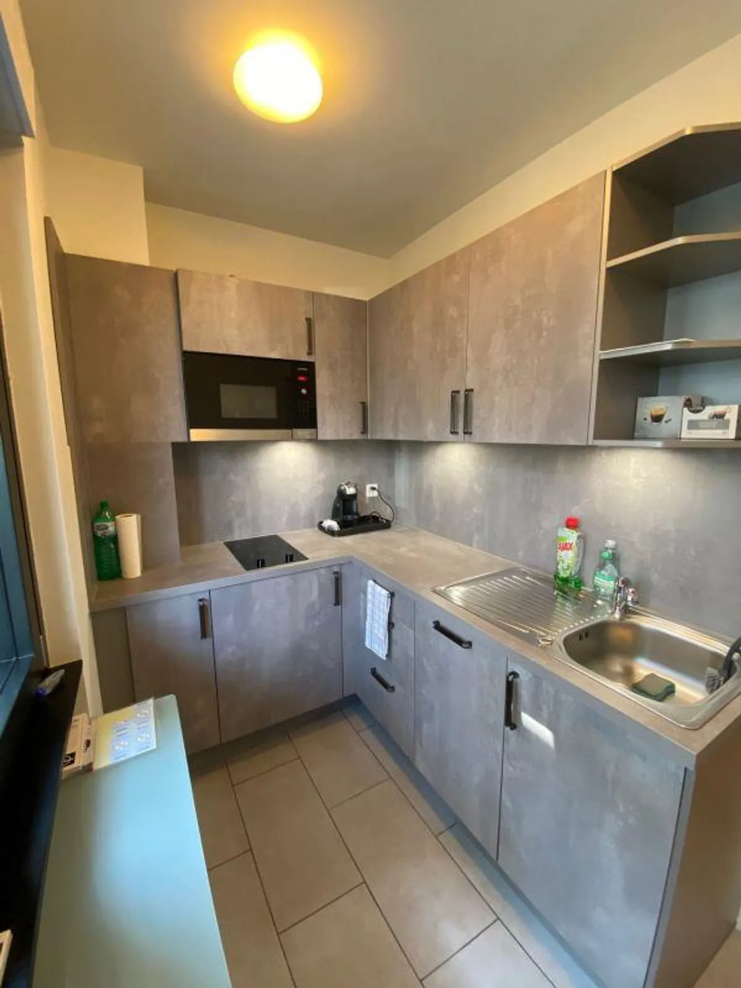 Bureau avec entrepôt dans un endroit calme sur Sandweg à Allschwil / Immeuble commercial Neweba - Photo 10 sur 14