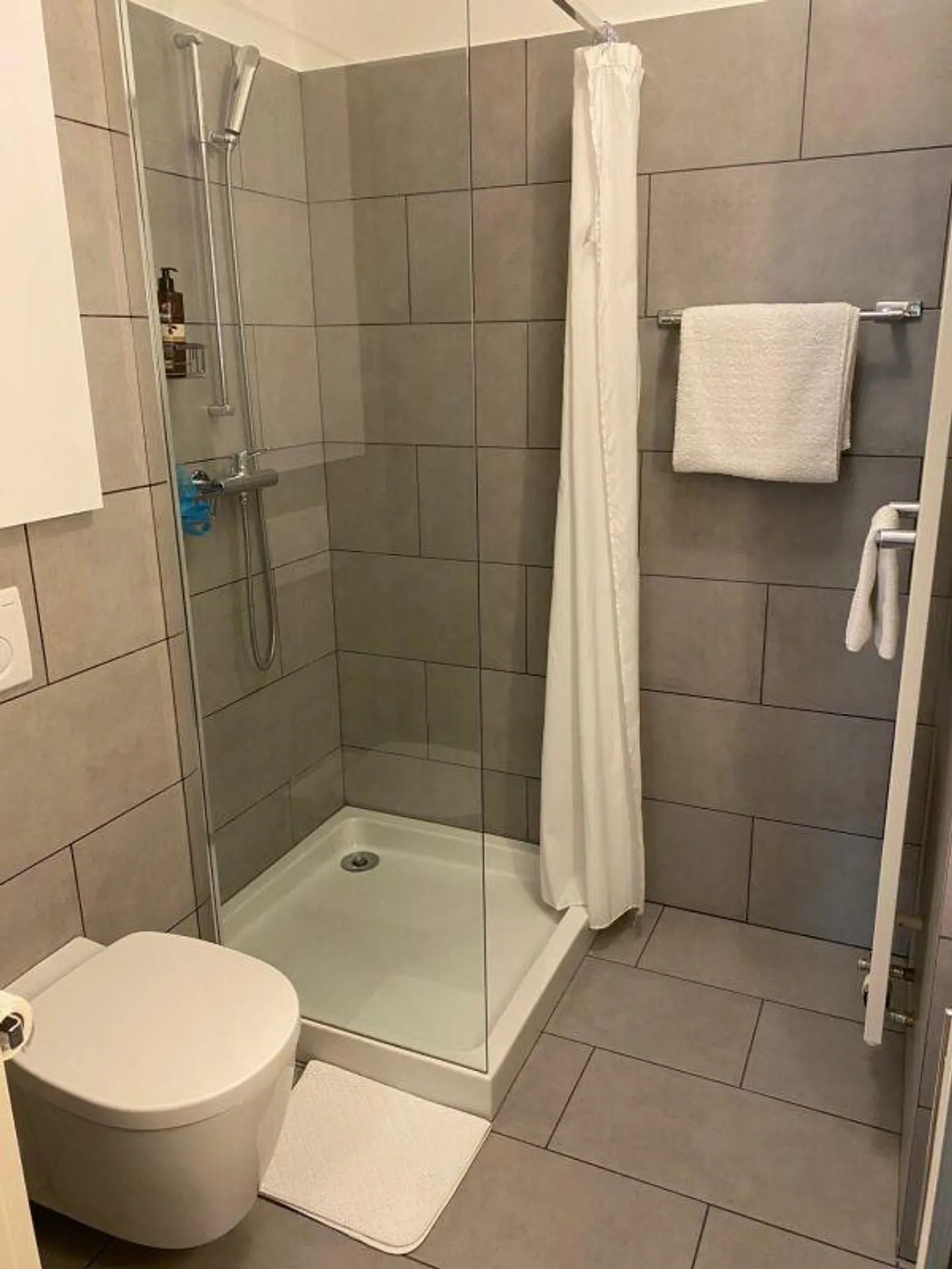 Bureau avec entrepôt dans un endroit calme sur Sandweg à Allschwil / Immeuble commercial Neweba - Photo 11 sur 14