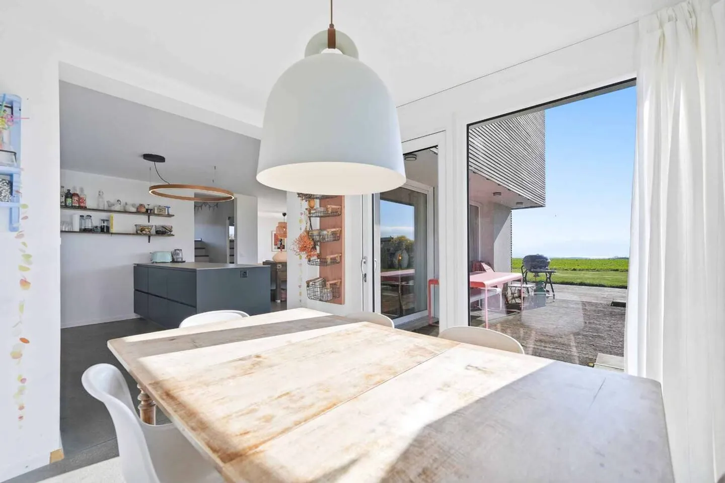 Beautiful house with lake view and Mont-Blanc, 4 bedrooms - Large garden - Photo 8 of 12