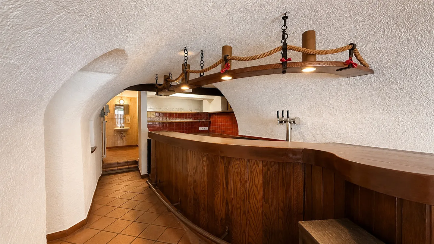 BAR TRESA - Photo 5 of 6