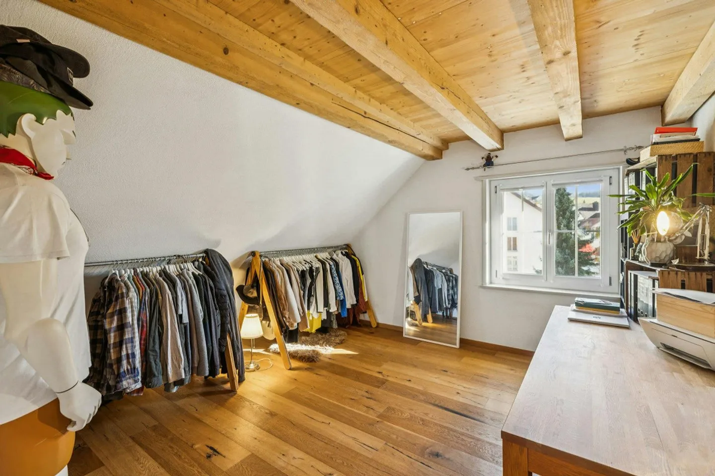 Proprietà residenziale e commerciale con riserva di terreno edificabile - Foto 7 di 13