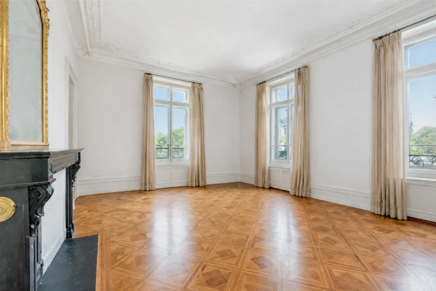 Haus mit 21 Zimmern - Foto 4 von 8