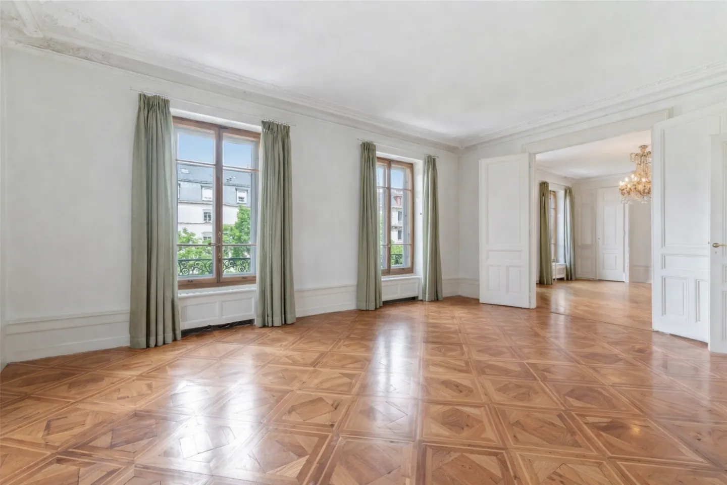 Haus mit 21 Zimmern - Foto 1 von 8