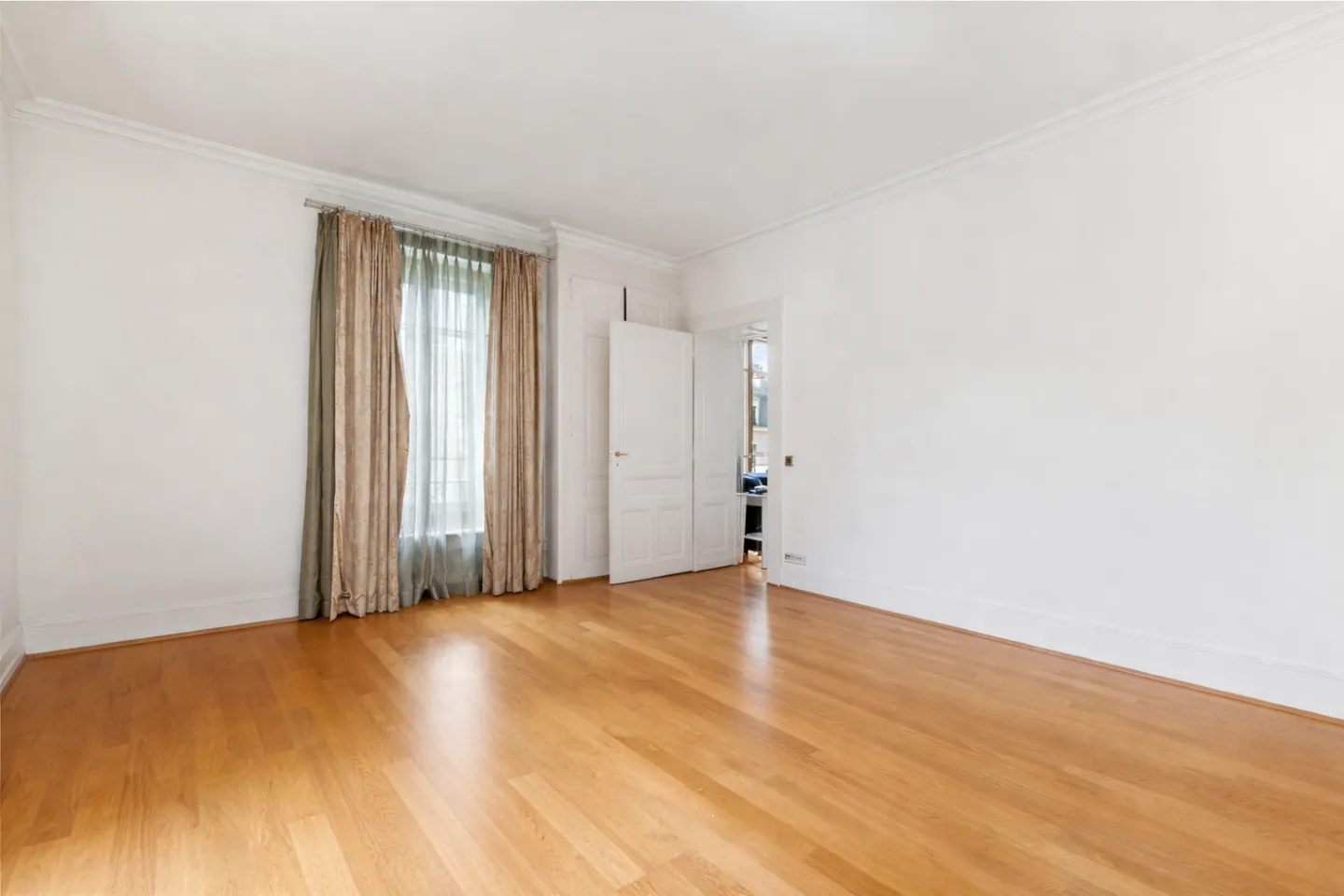 Haus mit 21 Zimmern - Foto 5 von 8