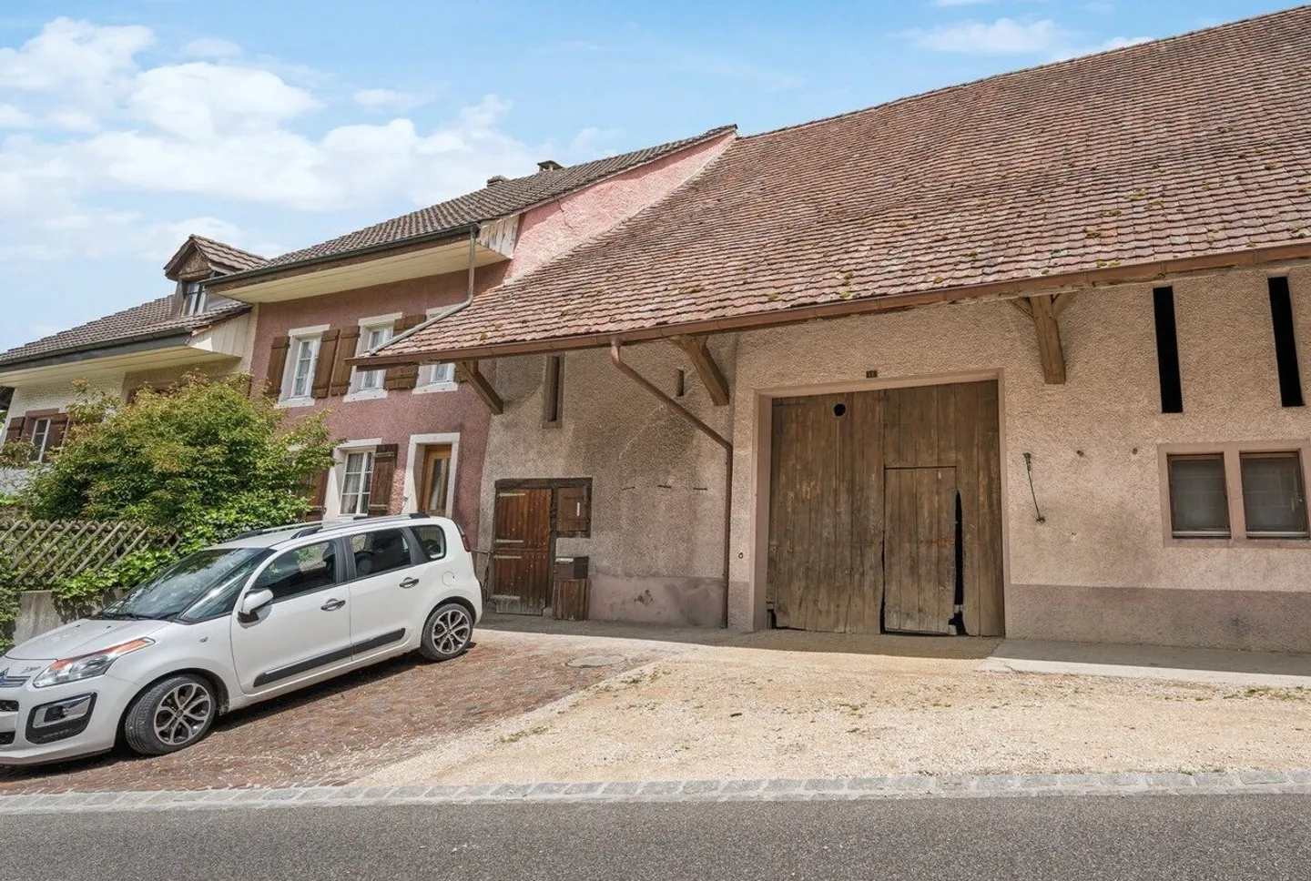 Il tuo progetto con carattere - Casa a schiera con grande potenziale - Foto 1 di 8