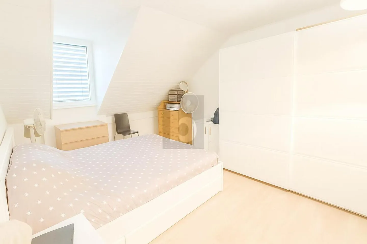 DUPLEX LUMINEUX AVEC BALCON À DEUX PAS DU LAC - Photo 5 sur 6