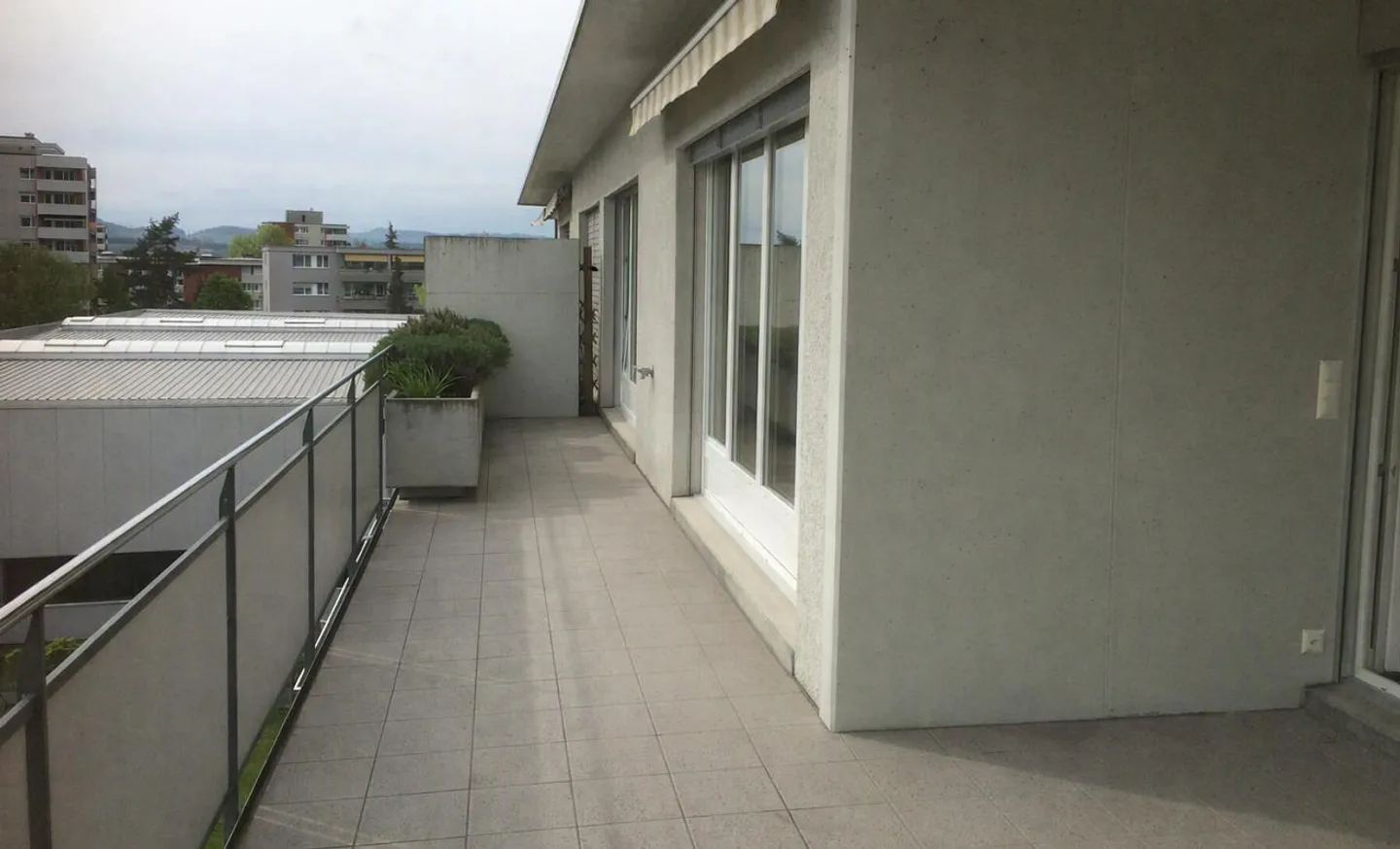 Attic with Sunny Terrace and View of Thun Castle - Photo 2 of 13