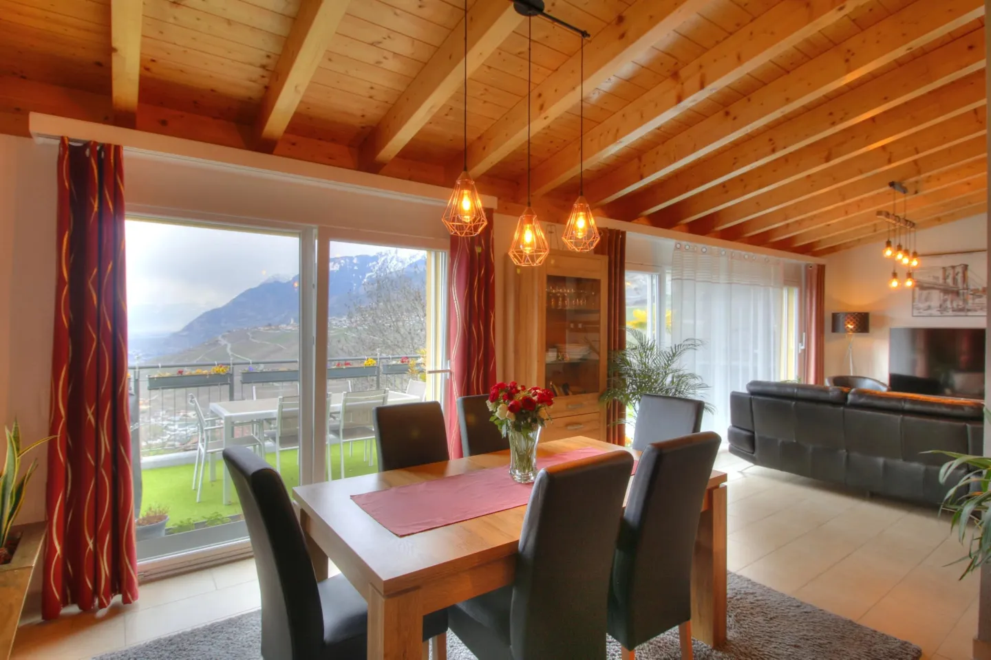 Charming Apartment in Chandolin - Photo 2 of 14