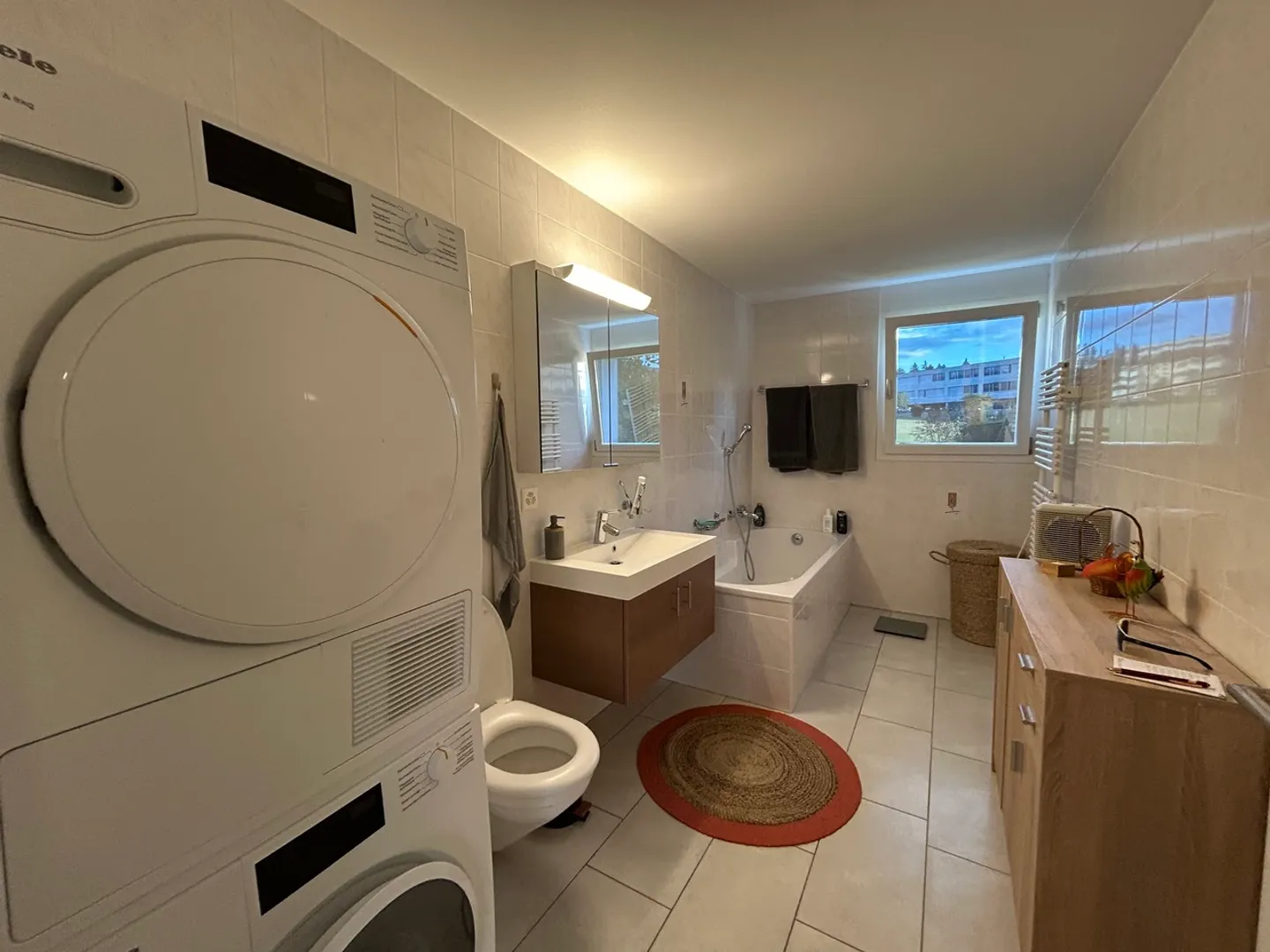 Spacious Apartment with Large Balcony - Photo 9 of 12