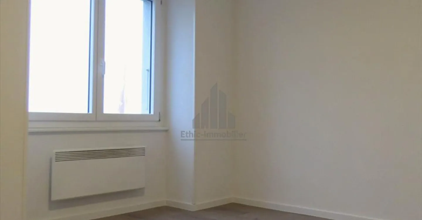Appartement familial de 4.5 pièces en duplex  Vue lac et montagnes - Photo 5 of 12